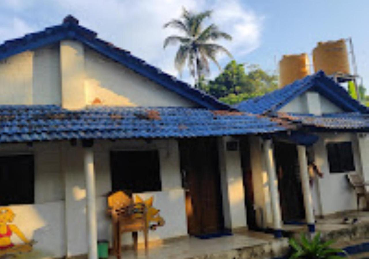 R K Beach Cottage Gokarna  Extérieur photo