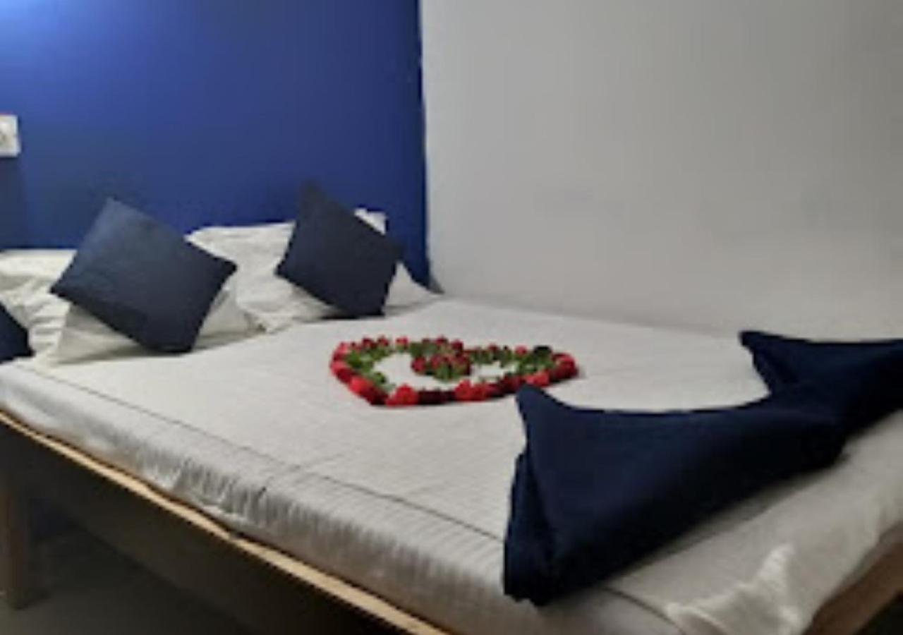 R K Beach Cottage Gokarna  Extérieur photo
